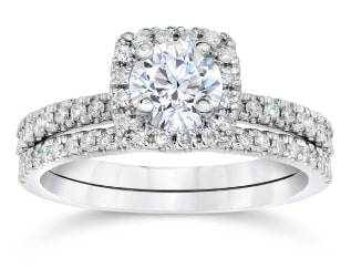 Halo Engagement Rings